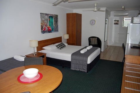 Sunseeker Motel - Southport Accommodation 2