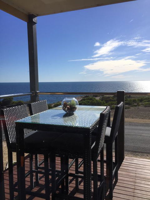 Sunset Cove Beach House - Southport Accommodation 1