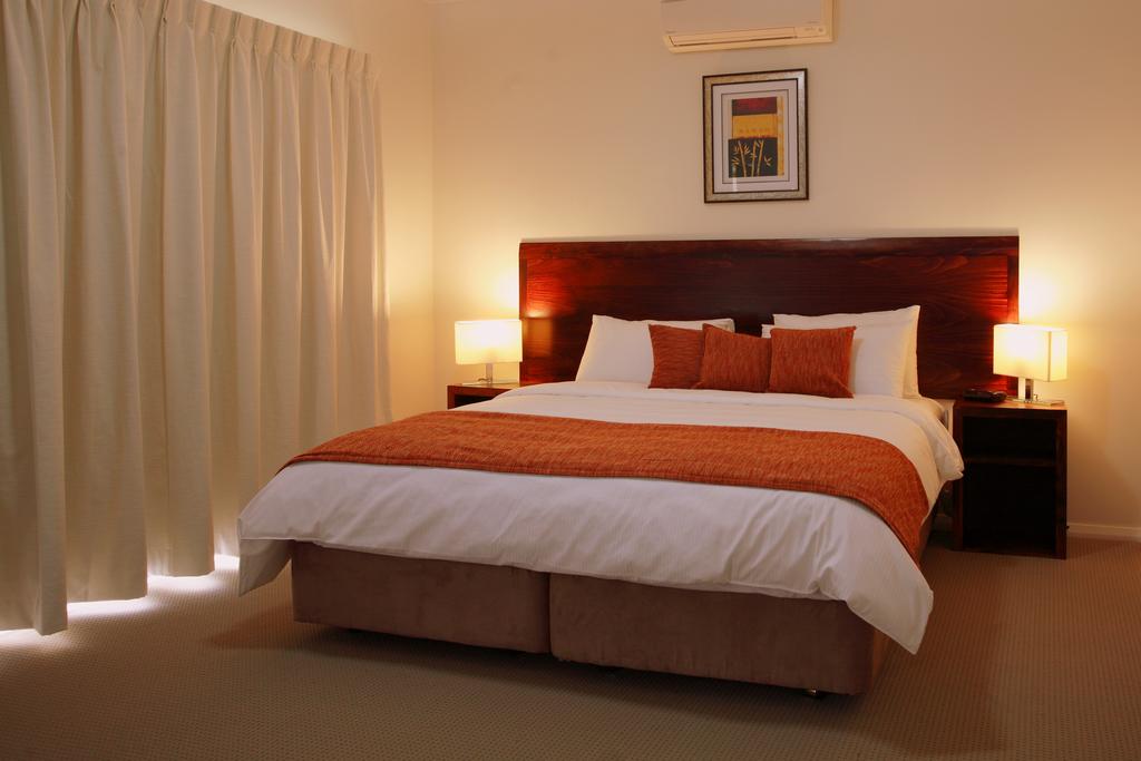 Lovedale NSW Southport Accommodation