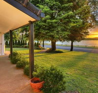 Tara Downs on Lake Albert - Southport Accommodation