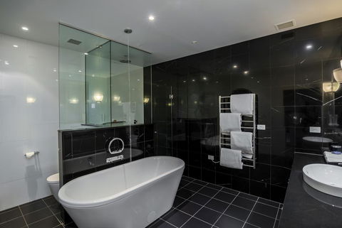 Tarraleah Lodge - Southport Accommodation 2