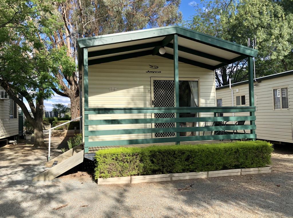 Waranga ACT Southport Accommodation