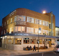 The Alpine Hotel - Southport Accommodation