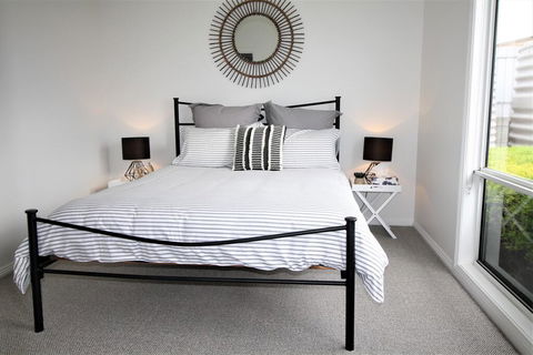The Beach House - Point Turton - Southport Accommodation 3