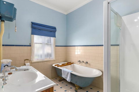 Cambridge House Bed & Breakfast - Southport Accommodation 16