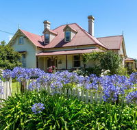 Cambridge House Bed  Breakfast - Southport Accommodation