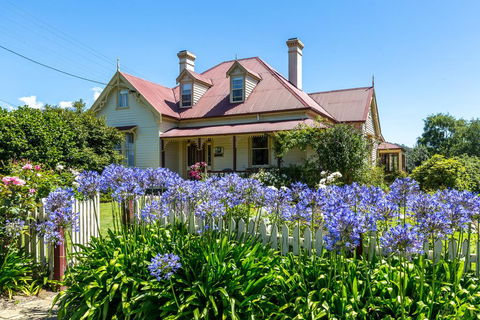 Cambridge House Bed & Breakfast - Southport Accommodation 0