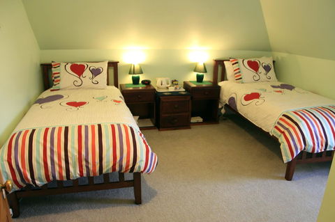 Cambridge House Bed & Breakfast - Southport Accommodation 10
