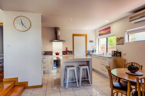 Ulverstone Boutique Accomodation - Southport Accommodation 13