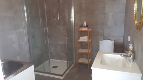 AppleBay Guest House - Accommodation Southport 8