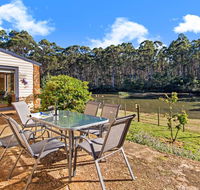Naivasha Cottage - Southport Accommodation