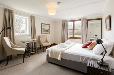 Ratho Farm - Southport Accommodation 0
