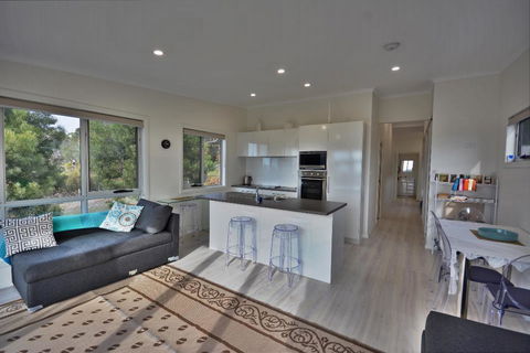 55 On Henry Street - Southport Accommodation 4