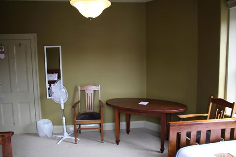 The Tasmanian Inn - Southport Accommodation 28