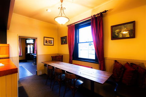 The Tasmanian Inn - Southport Accommodation 38