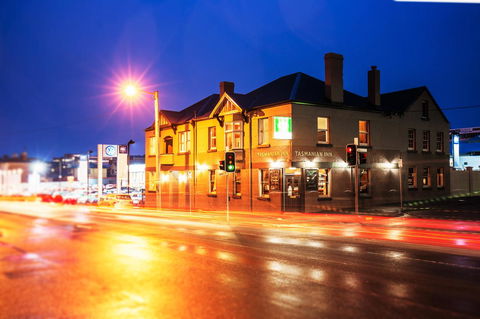 The Tasmanian Inn - Southport Accommodation 0