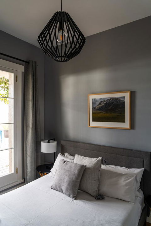 The Tasmanian Inn - Southport Accommodation 1