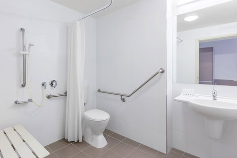 Travelodge Hotel Hobart Airport - Accommodation Southport 5