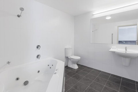 Travelodge Hotel Hobart Airport - Accommodation Southport 11