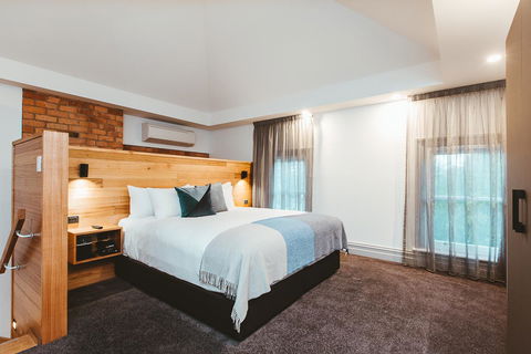 Maylands Lodge - Southport Accommodation 2