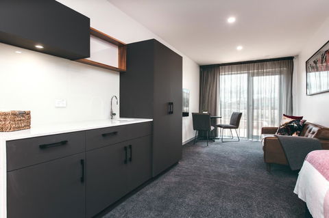 Maylands Lodge - Southport Accommodation 39