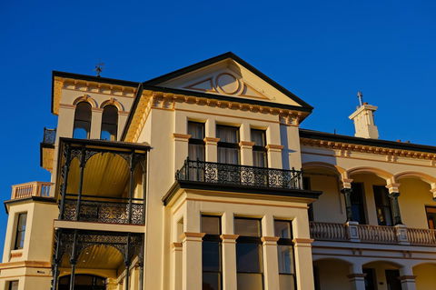Maylands Lodge - Southport Accommodation 24