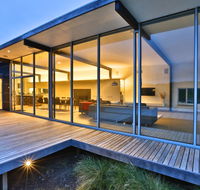 Cloudy Bay Beach House - Southport Accommodation