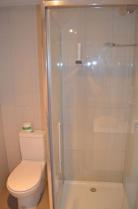 Empire Hotel Queenstown - Southport Accommodation 2