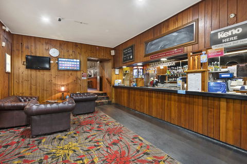 Empire Hotel Queenstown - Southport Accommodation 14