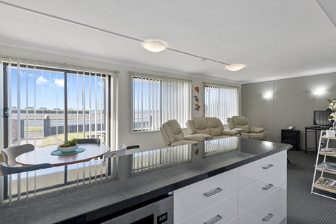 Aruba Apartments - Accommodation Southport 10