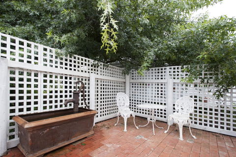White Dove Cottage Bed And Breakfast - Southport Accommodation 8