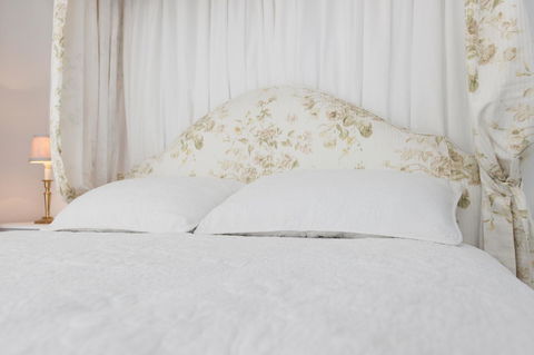 White Dove Cottage Bed And Breakfast - Southport Accommodation 3