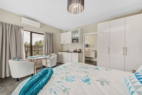 The Wellington Bed And Breakfast - Southport Accommodation 4