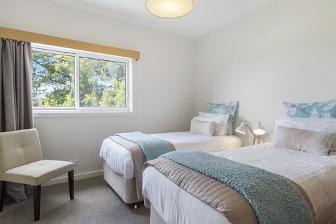 Apartment No 1 - Accommodation Southport 2