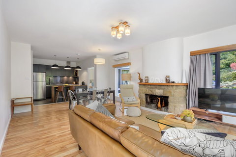 Apartment No 1 - Accommodation Southport 10