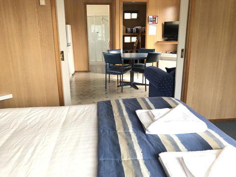 Strahan Beach Tourist Park - Southport Accommodation 2