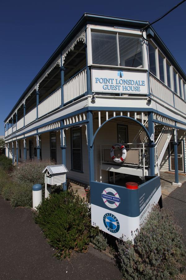 Swan Island VIC Southport Accommodation