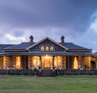 Coragulac House Cottages - Southport Accommodation