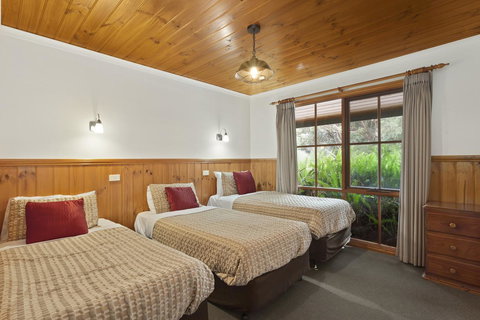 Apollo Bay Cottages - Accommodation Southport 3