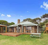 Apollo Bay Cottages - Southport Accommodation