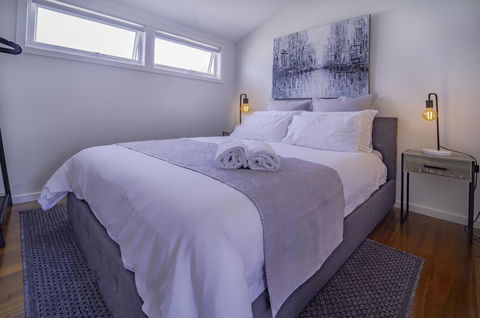 Bayview Loft - Southport Accommodation 4