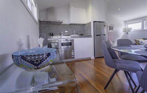 Bayview Loft - Southport Accommodation 12