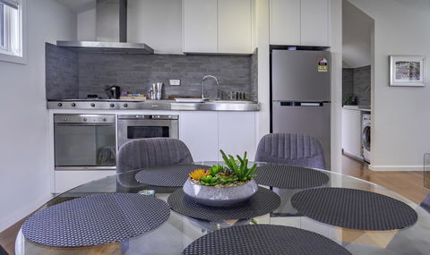Bayview Loft - Southport Accommodation 18