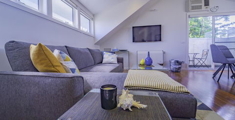 Bayview Loft - Southport Accommodation 16