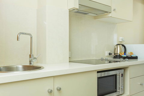 Deep Blue Hotel & Hot Springs - Accommodation Southport 35