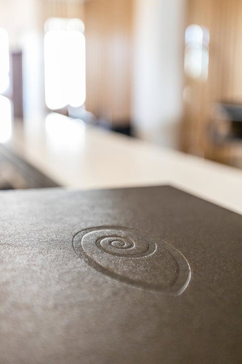 Deep Blue Hotel & Hot Springs - Accommodation Southport 3