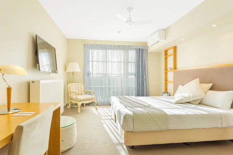 Deep Blue Hotel & Hot Springs - Accommodation Southport 14