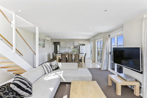 Deep Blue Hotel & Hot Springs - Accommodation Southport 31