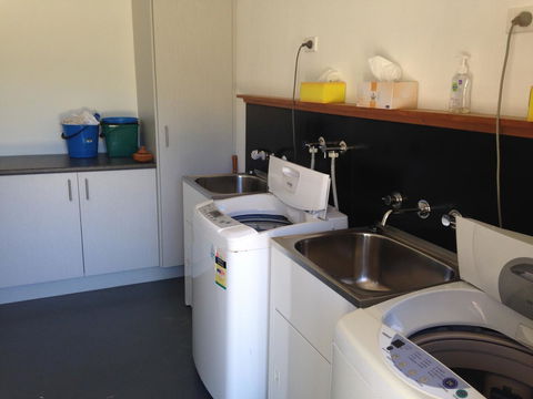 Snow View Holiday Units - Southport Accommodation 26
