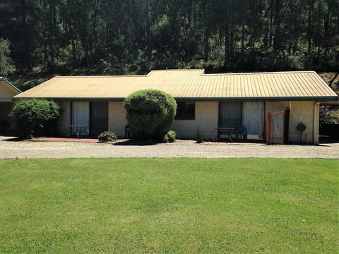 Snow View Holiday Units - Southport Accommodation 1